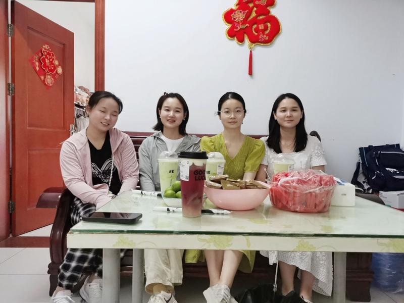 家访2.jpg 家访2.jpg