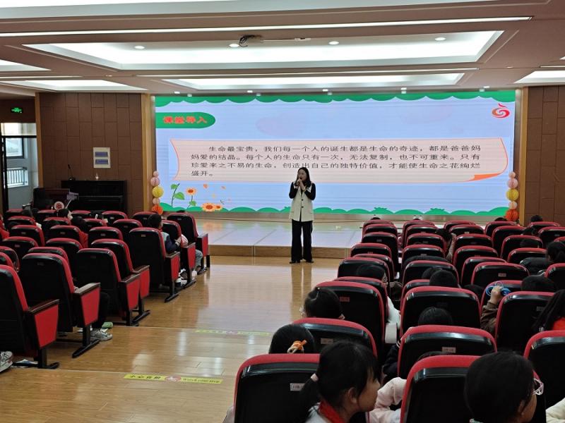生命教育讲座.jpg 生命教育讲座.jpg