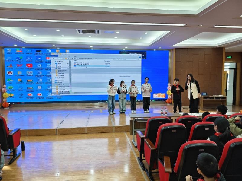 心理小游戏:《扑克牌的妙用》.jpg 心理小游戏:《扑克牌的妙用》.jpg