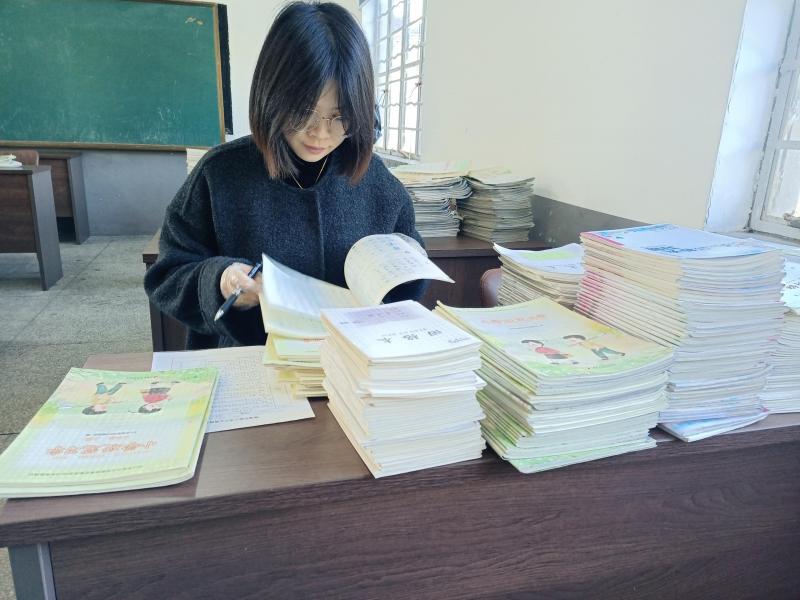 褚秋莉.jpg 褚秋莉.jpg