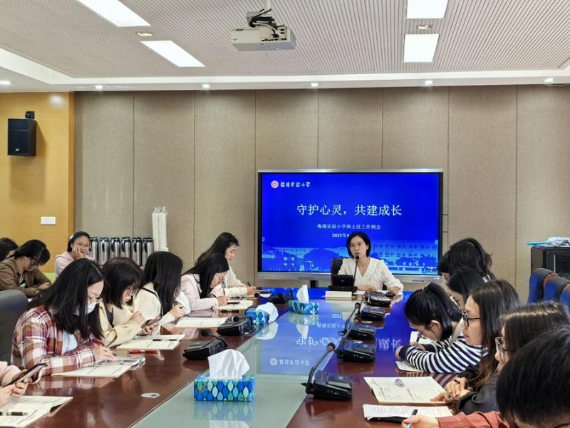 钮晓萍.jpg 钮晓萍.jpg